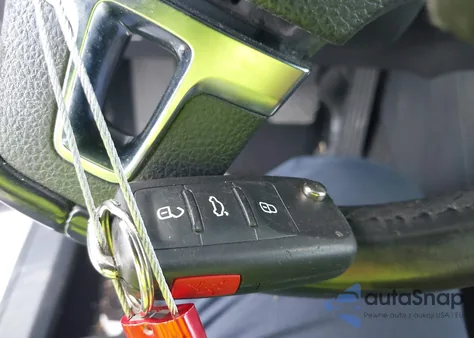 2017 Volkswagen Tiguan 2.0T/2.0T S z USA, uszkodzony, nr VIN WVGAV7AX7HK015441